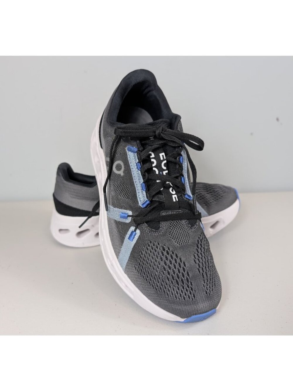 On cloud Running black/white blue cloudecplise sneakers men's size 10
